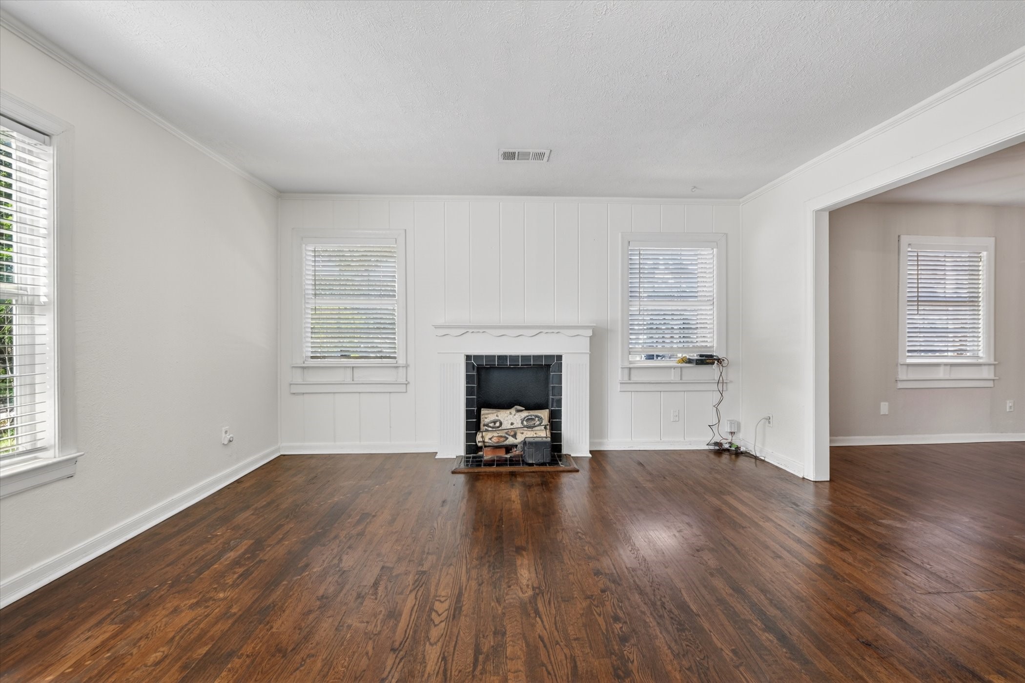2129 Cardinal Lane Fort Worth TX 76111