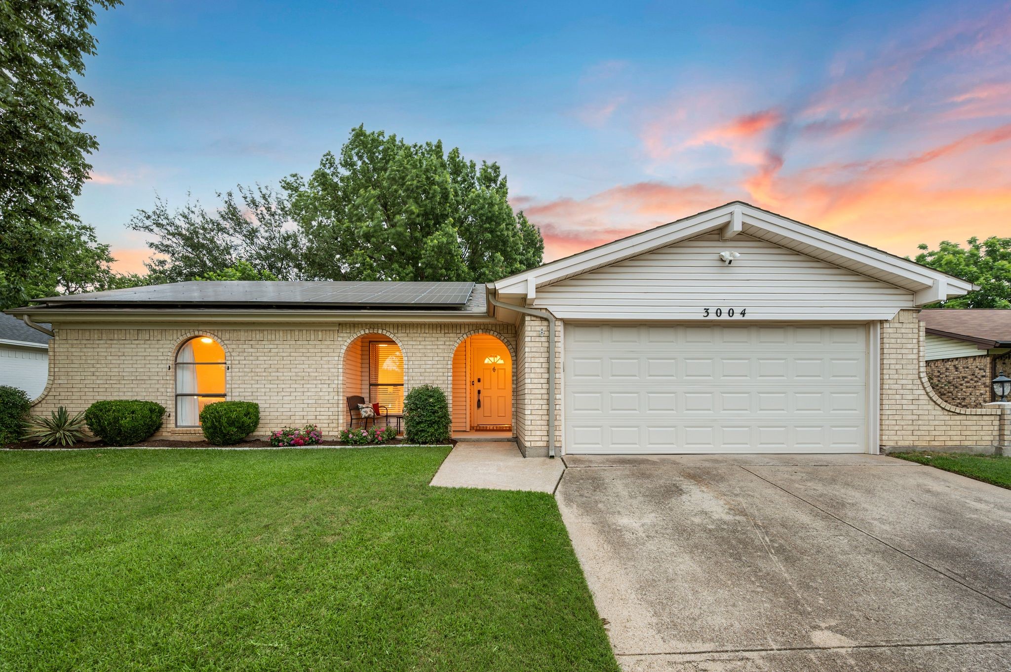 3004 Mossy Oak Lane Bedford TX 76021