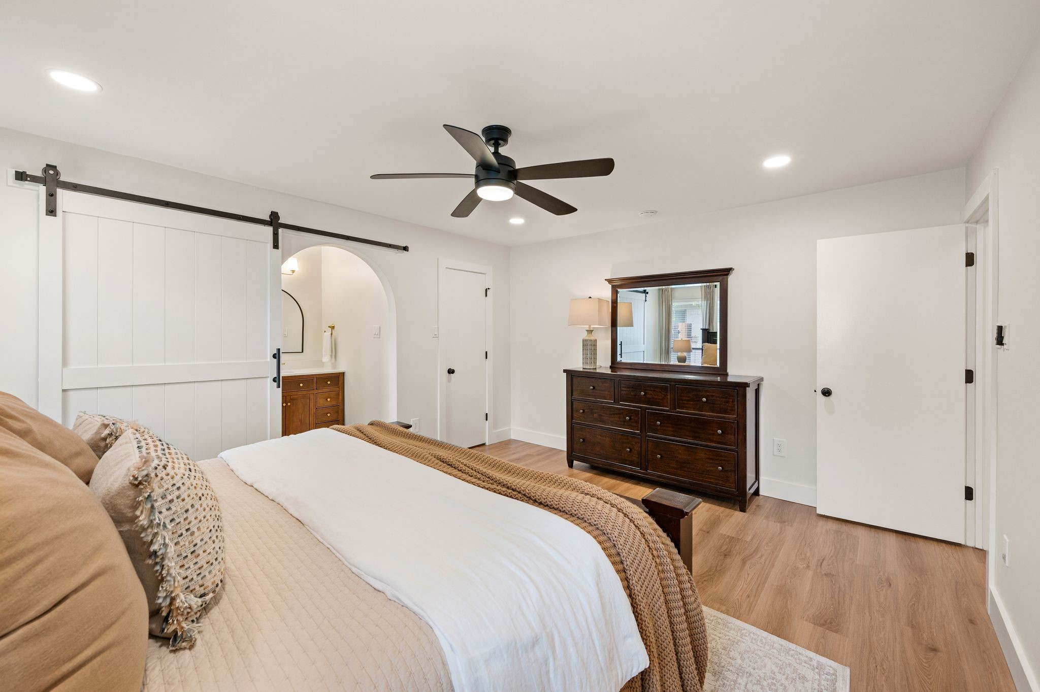 3004 Mossy Oak Lane Bedford TX 76021
