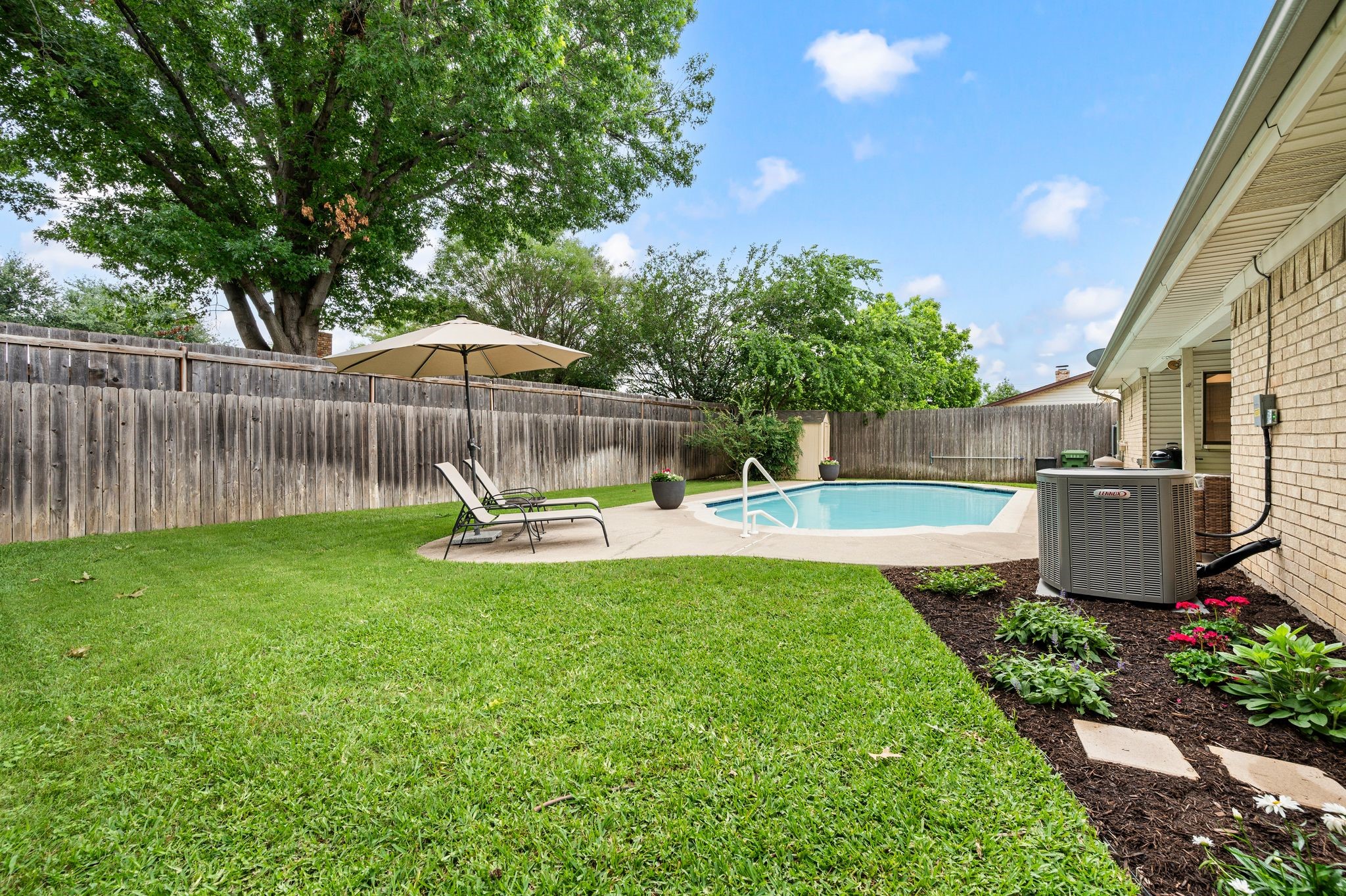 3004 Mossy Oak Lane Bedford TX 76021
