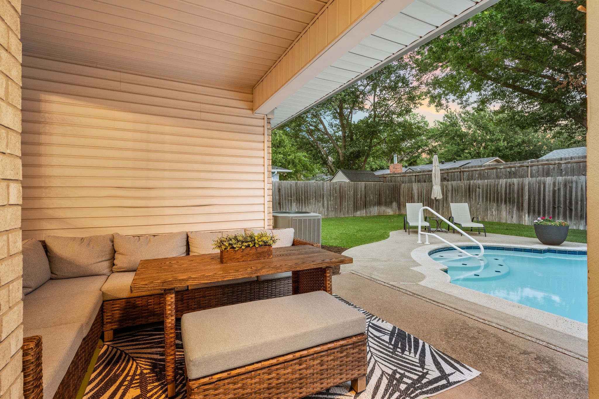 3004 Mossy Oak Lane Bedford TX 76021