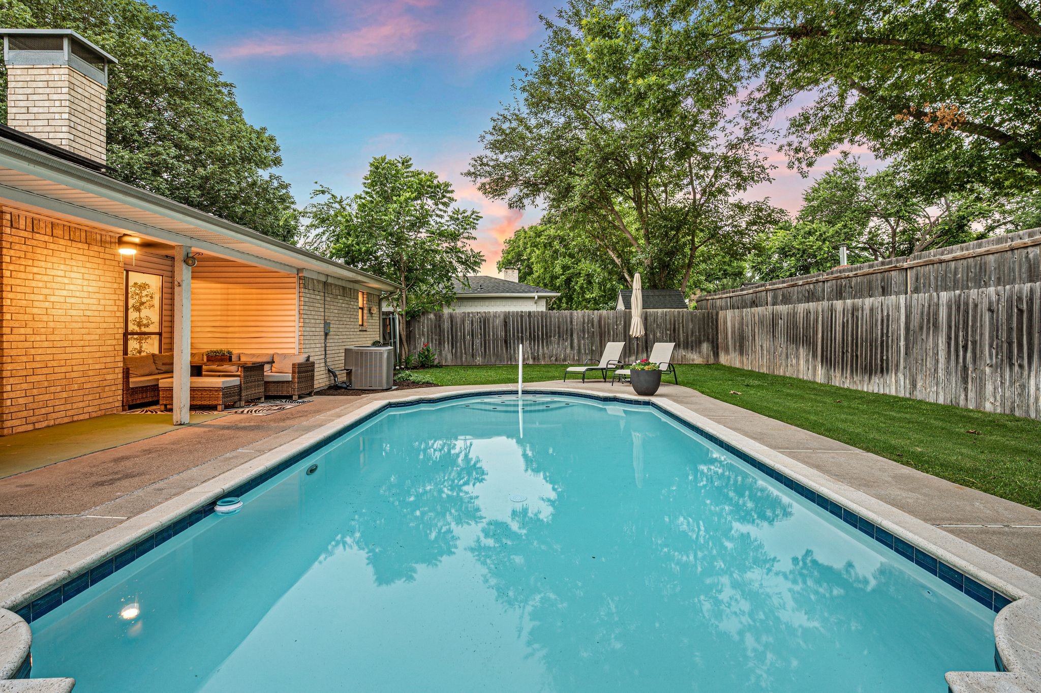 3004 Mossy Oak Lane Bedford TX 76021