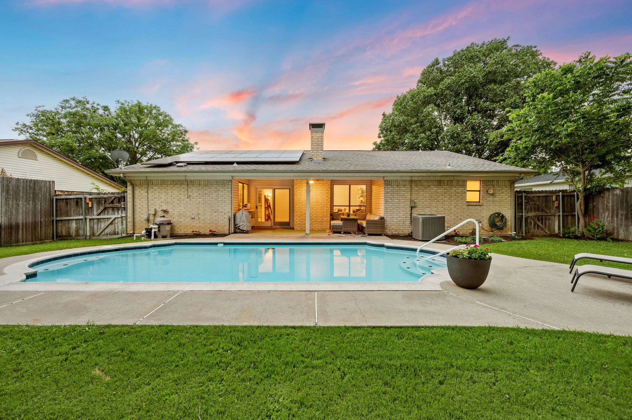 3004 Mossy Oak Lane Bedford TX 76021
