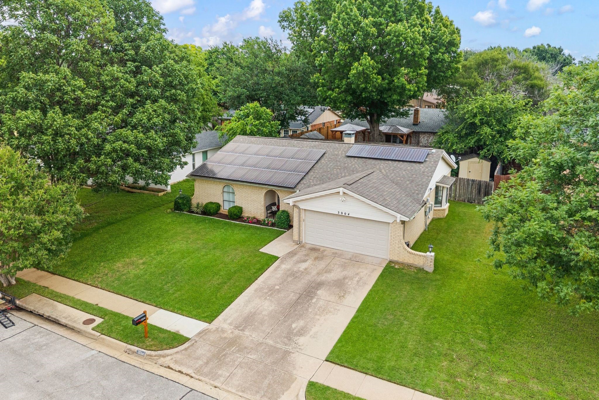 3004 Mossy Oak Lane Bedford TX 76021