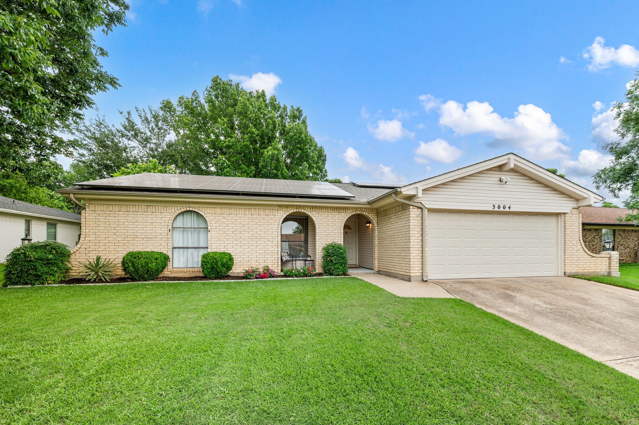 3004 Mossy Oak Lane Bedford TX 76021