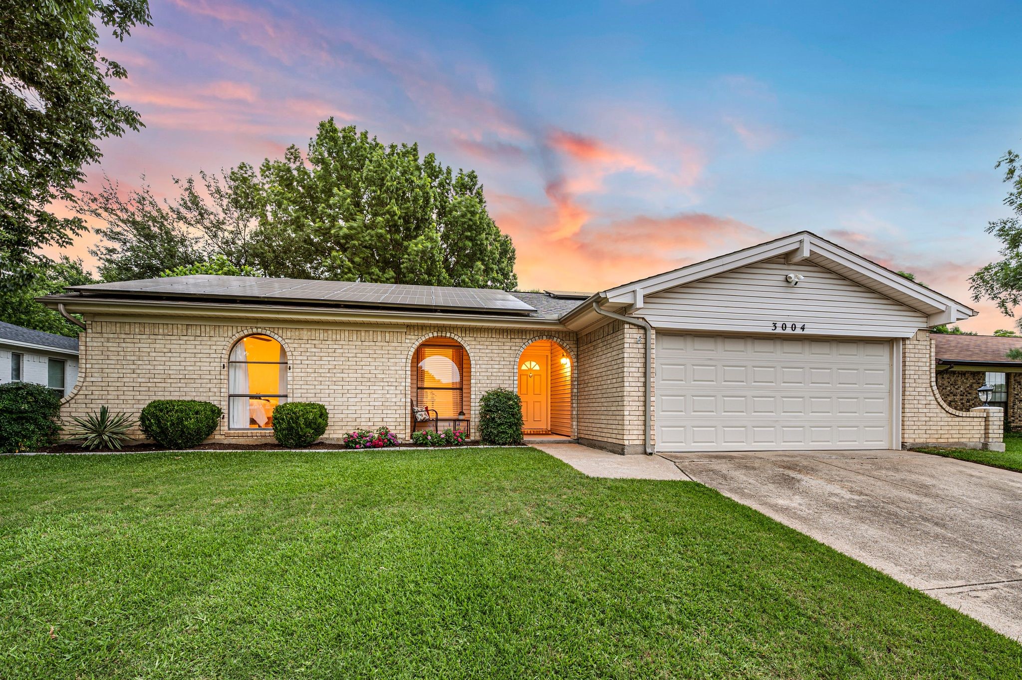 3004 Mossy Oak Lane Bedford TX 76021