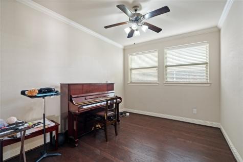 5812 Silverton Avenue Mckinney TX 75070
