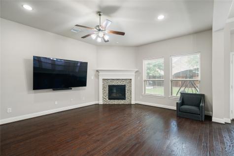 5812 Silverton Avenue Mckinney TX 75070