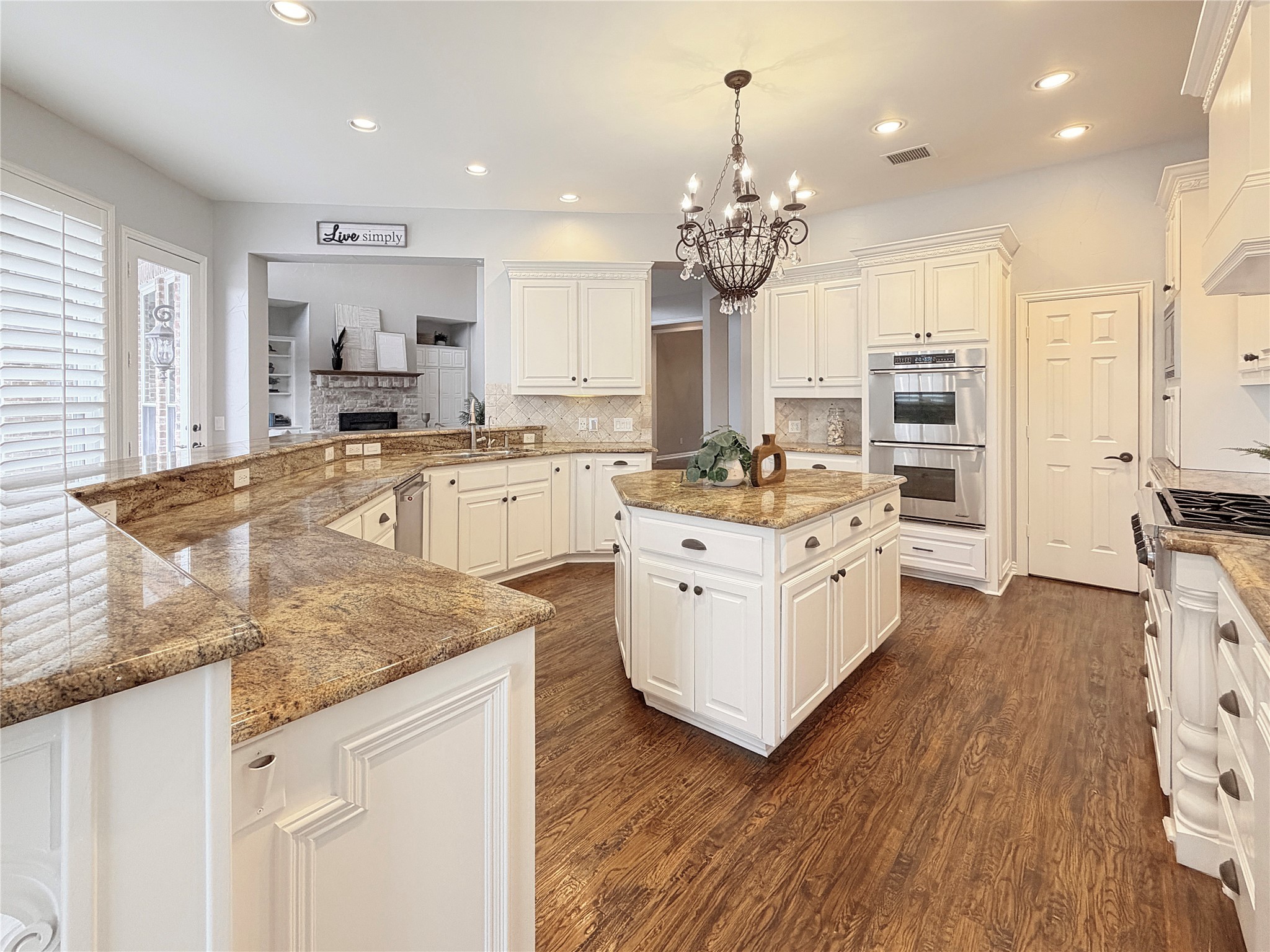 2206 Clearspring Drive N Irving TX 75063