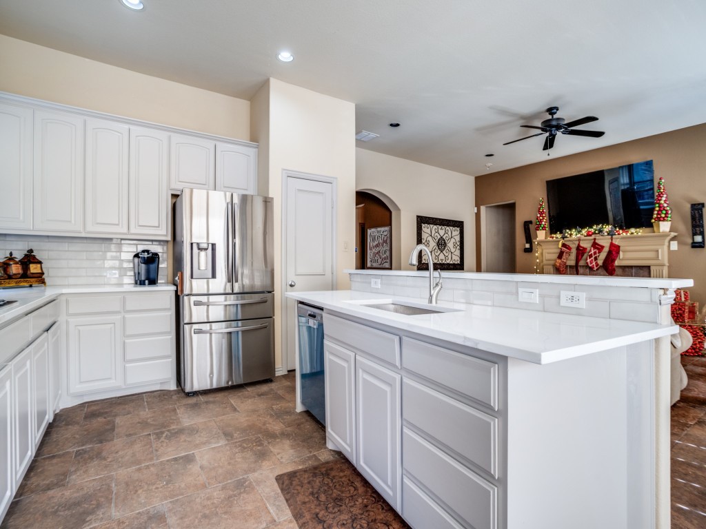 369 Parkvillage Avenue Fairview TX 75069