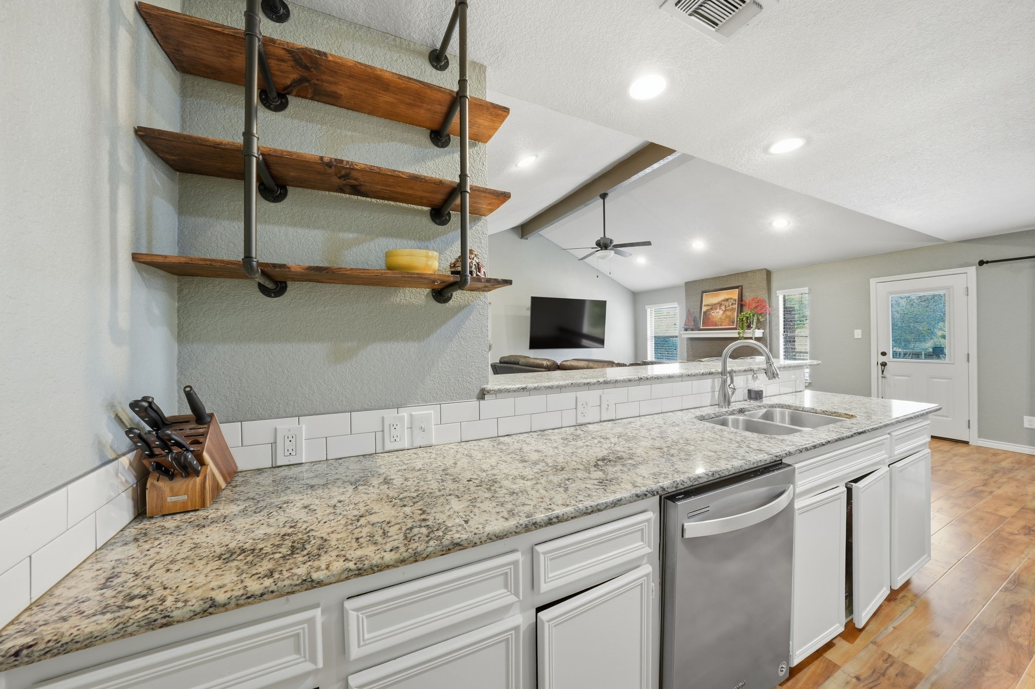 6521 Riviera Drive North Richland Hills TX 76180