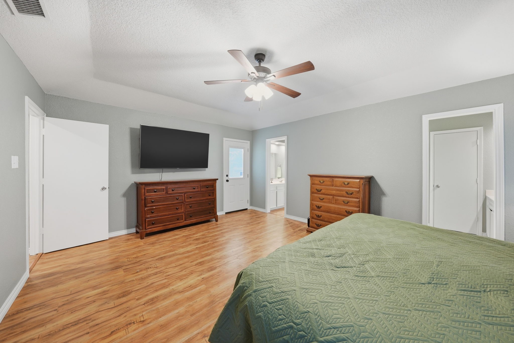 6521 Riviera Drive North Richland Hills TX 76180