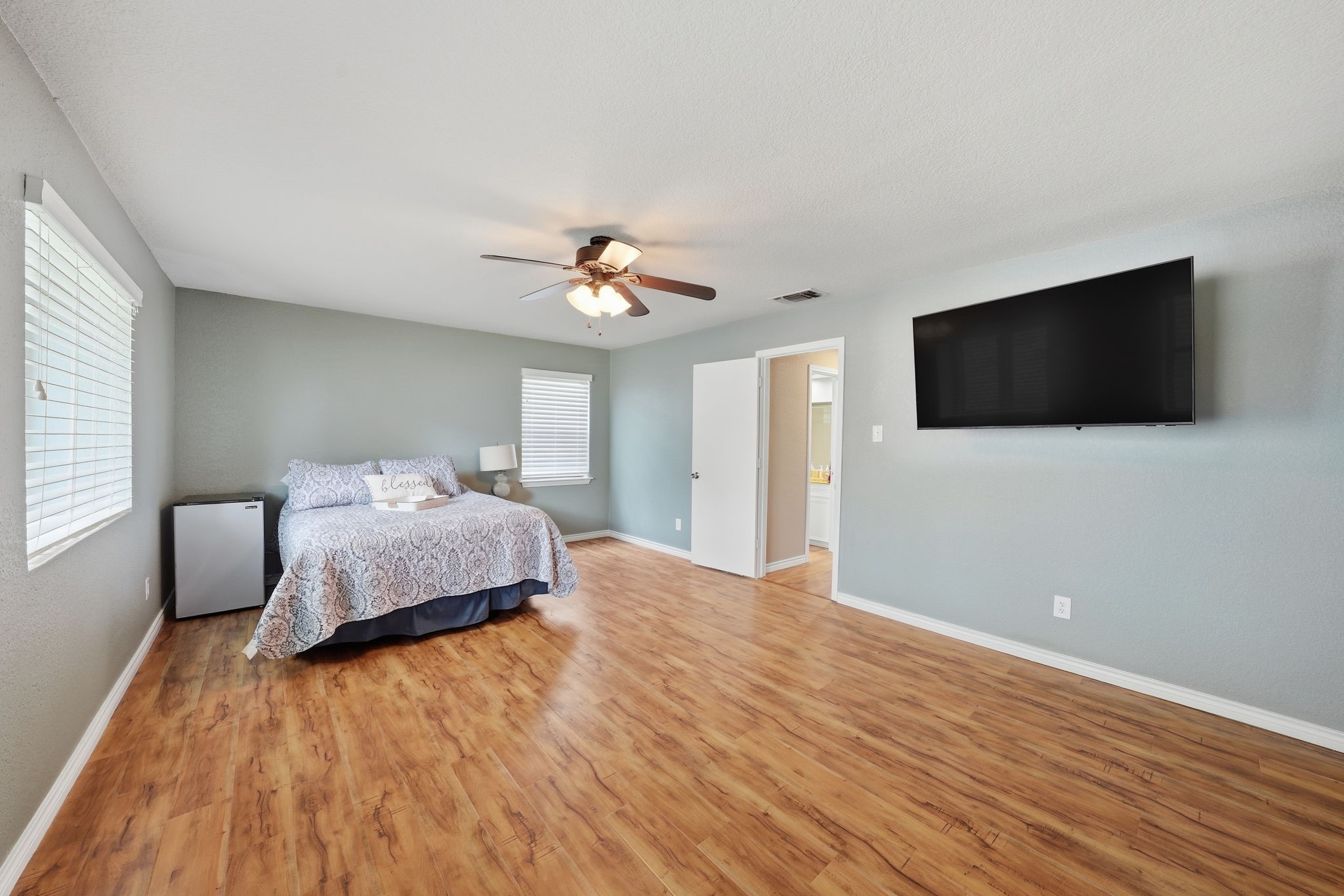 6521 Riviera Drive North Richland Hills TX 76180