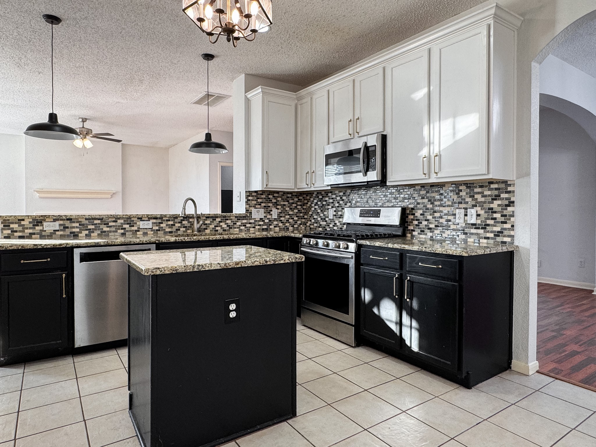 1184 Courtney Lane Lewisville TX 75077