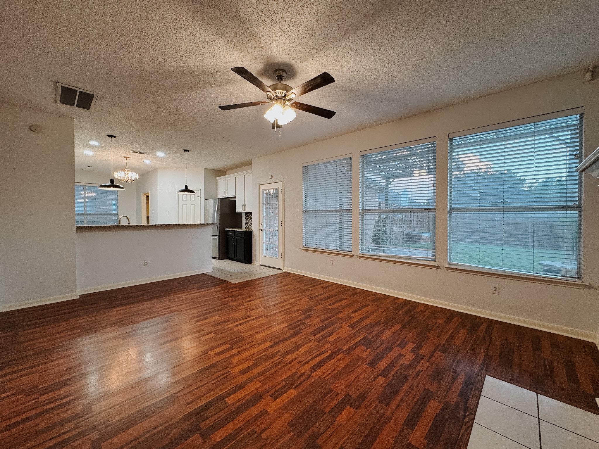 1184 Courtney Lane Lewisville TX 75077