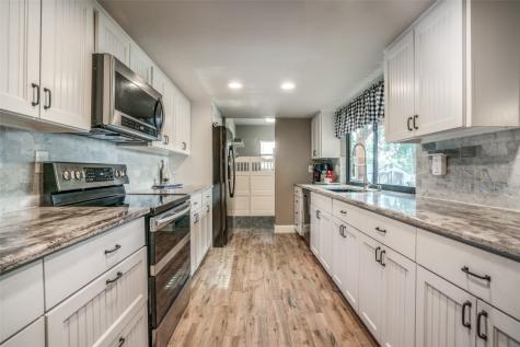 2225 Cottonwood Lane Bedford TX 76021