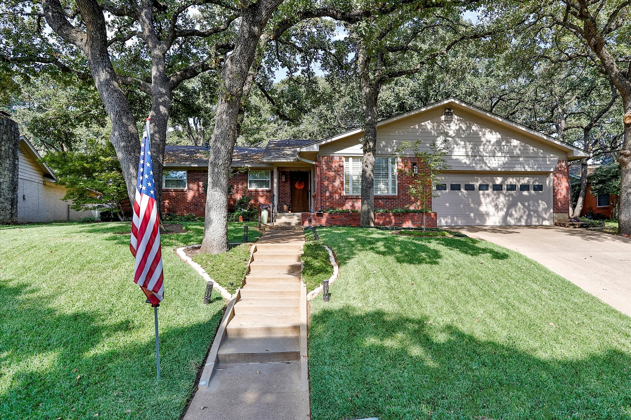 1112 Sherwood Drive Arlington TX 76013