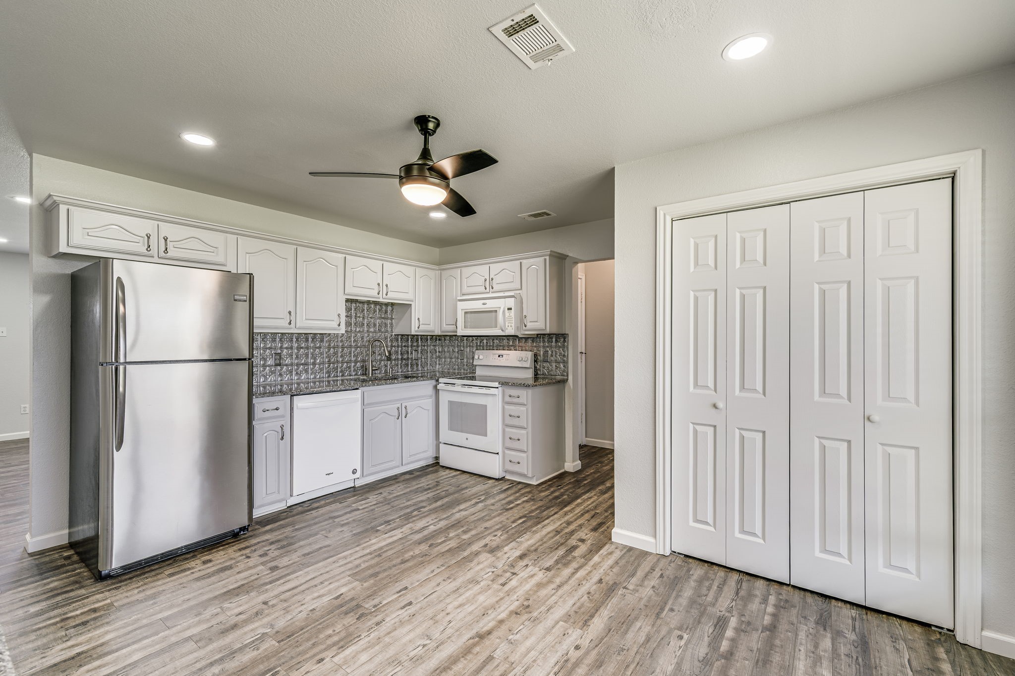 2740 Lexie Lane Waxahachie TX 75167