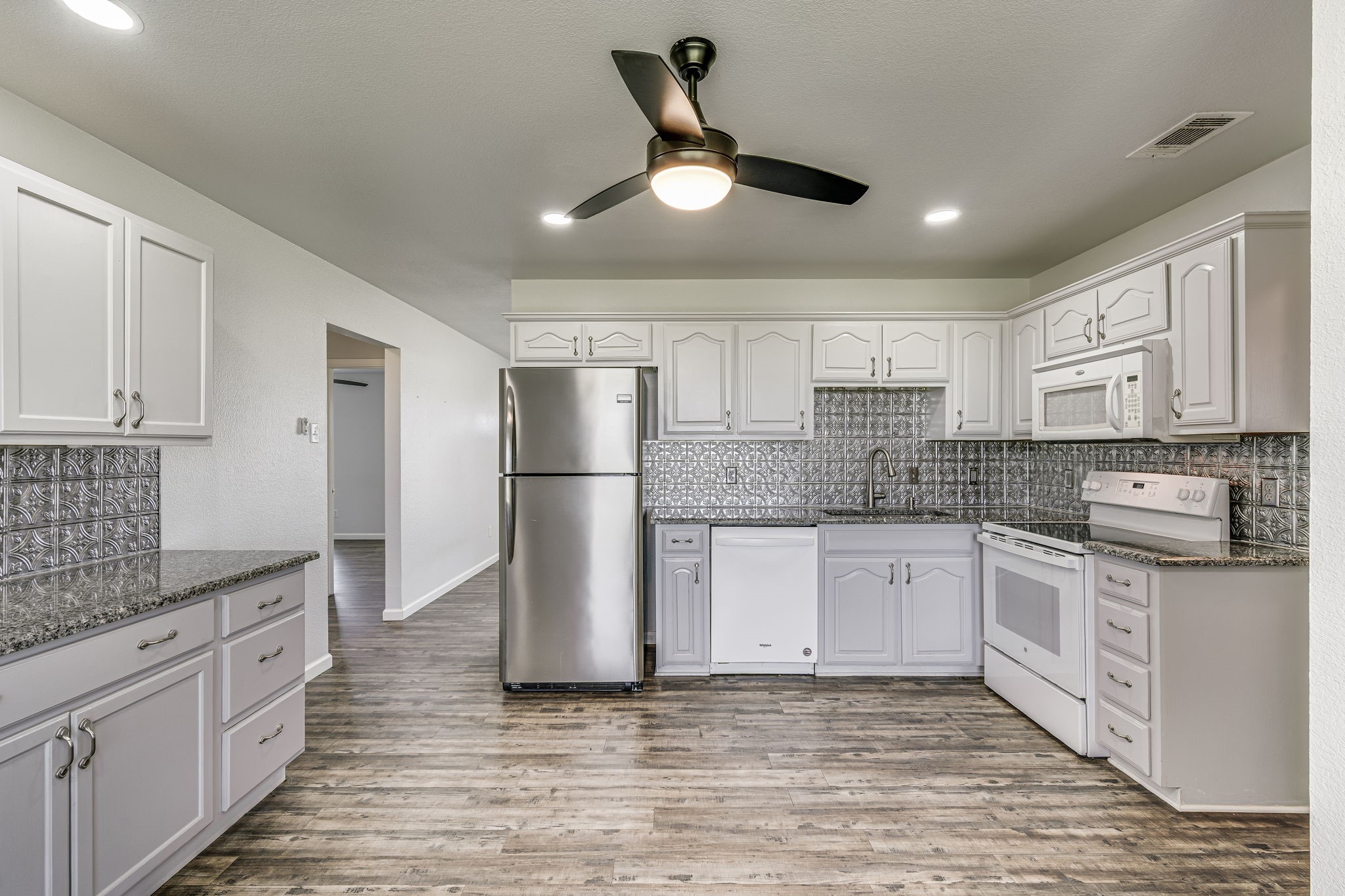 2740 Lexie Lane Waxahachie TX 75167