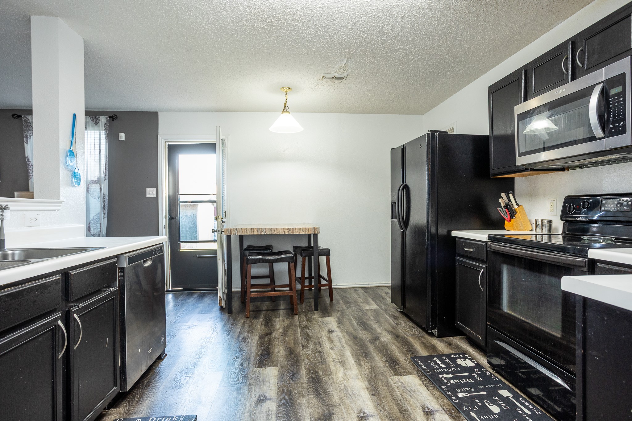 1512 Golden Grass Drive Lancaster TX 75134