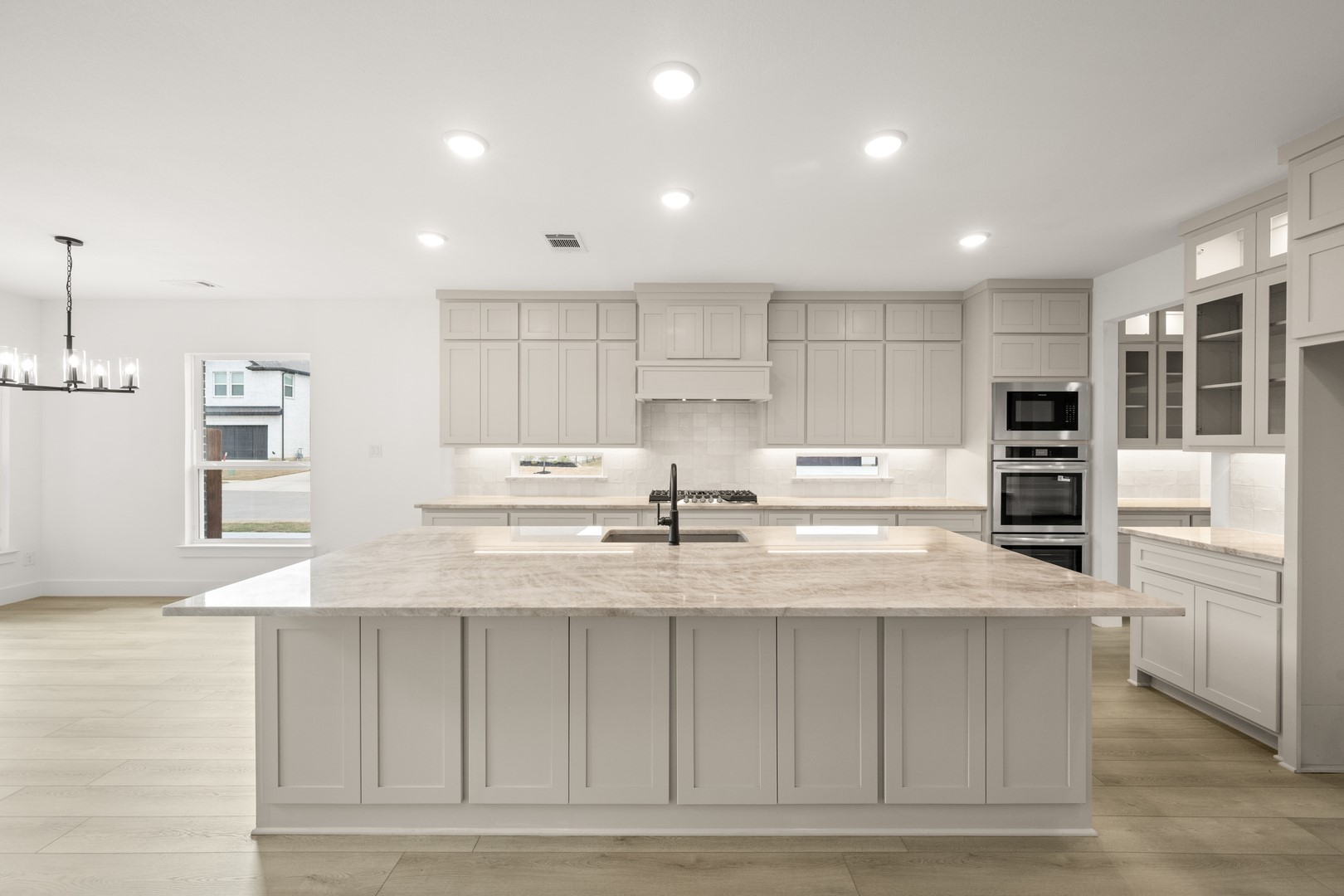 341 Loretta Lane Burleson TX 76028