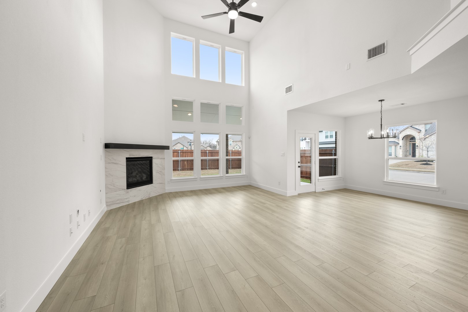 341 Loretta Lane Burleson TX 76028