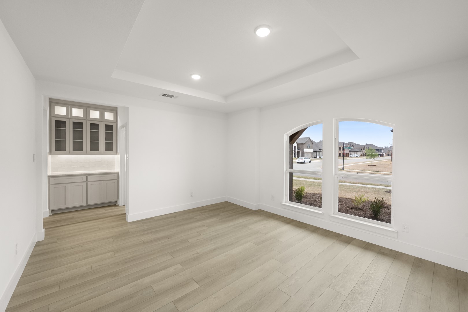 341 Loretta Lane Burleson TX 76028