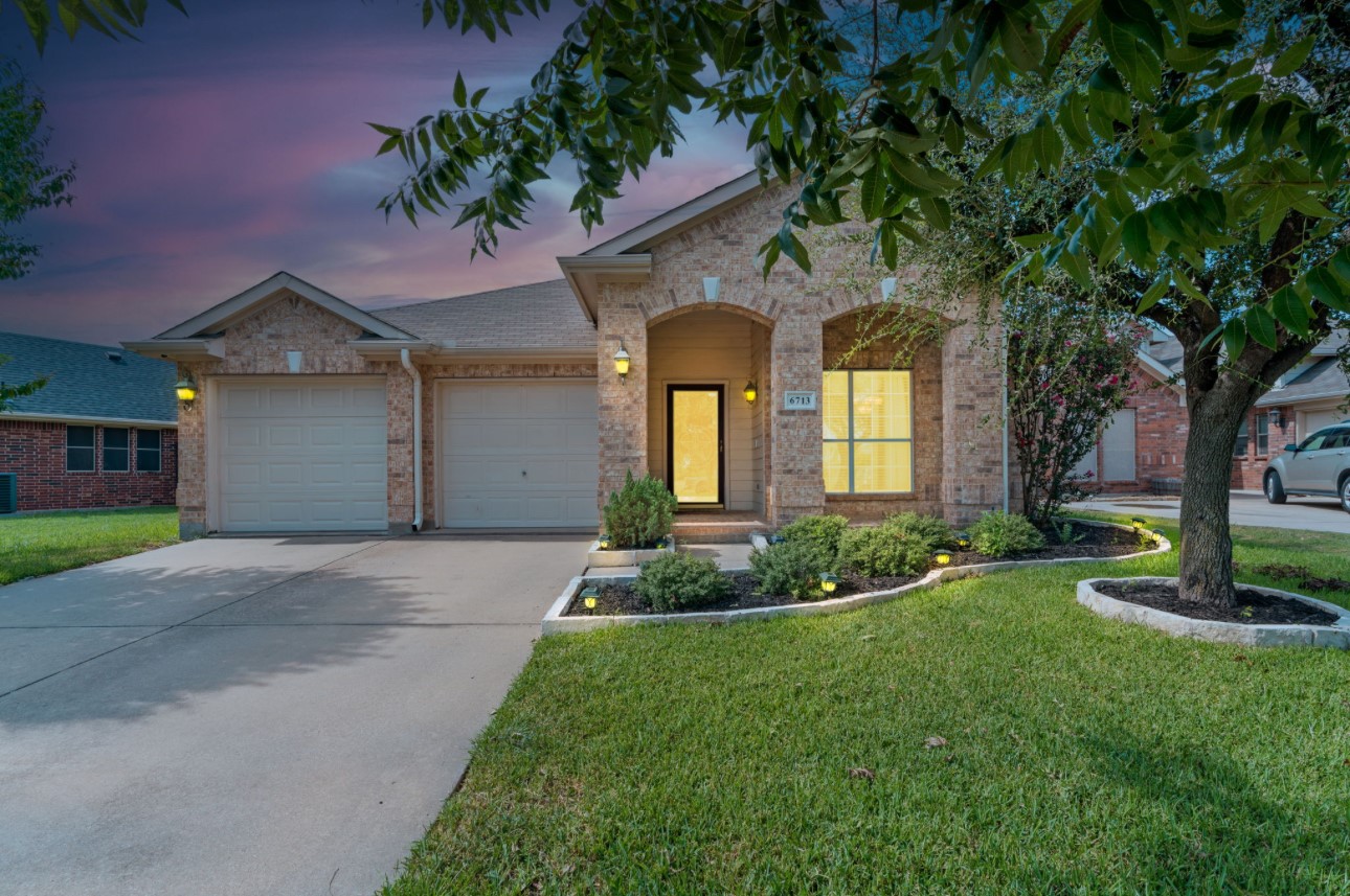 6713 Stardust Drive North Richland Hills TX 76180