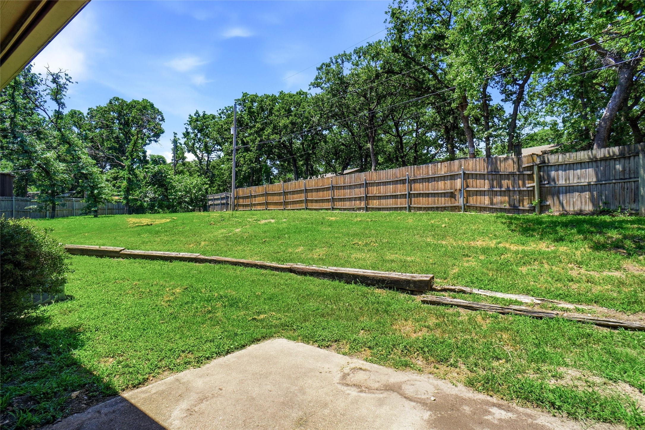 400 Woodlake Circle Azle TX 76020