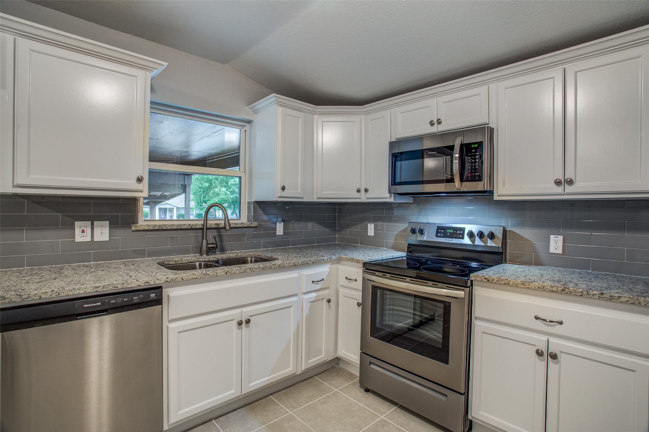 508 W Lone Star Avenue Cleburne TX 76033