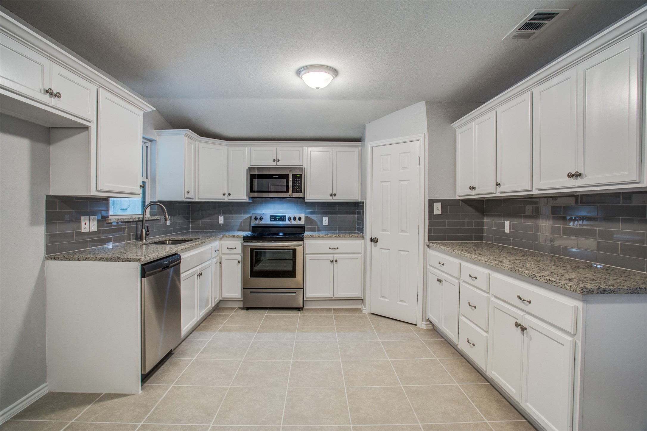 508 W Lone Star Avenue Cleburne TX 76033