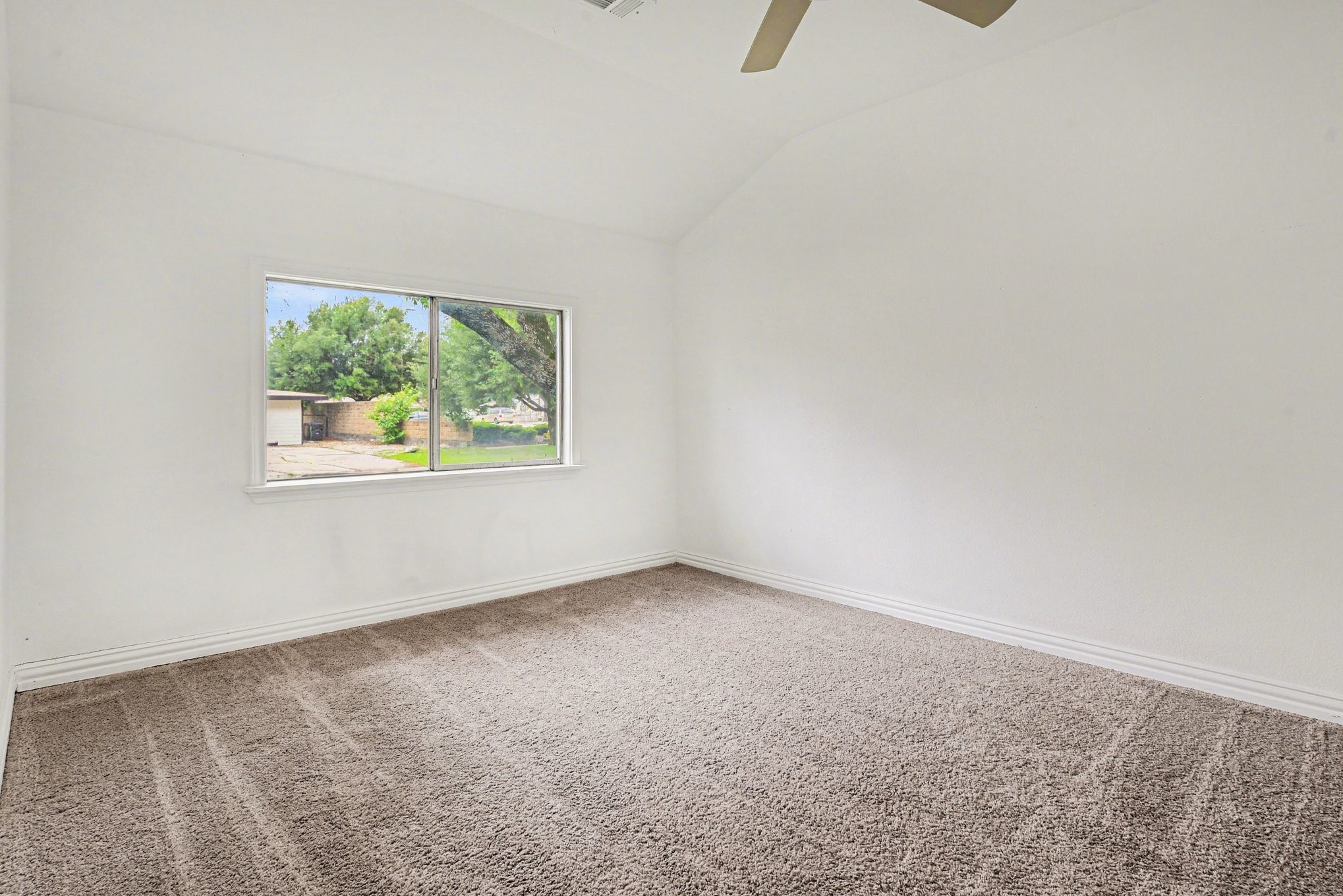 2610 Hillcrest Avenue Greenville TX 75402