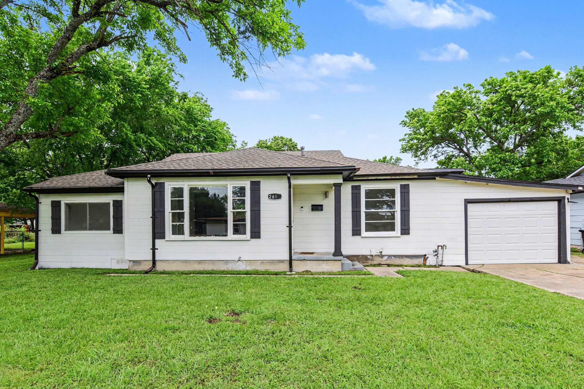 2610 Hillcrest Avenue Greenville TX 75402