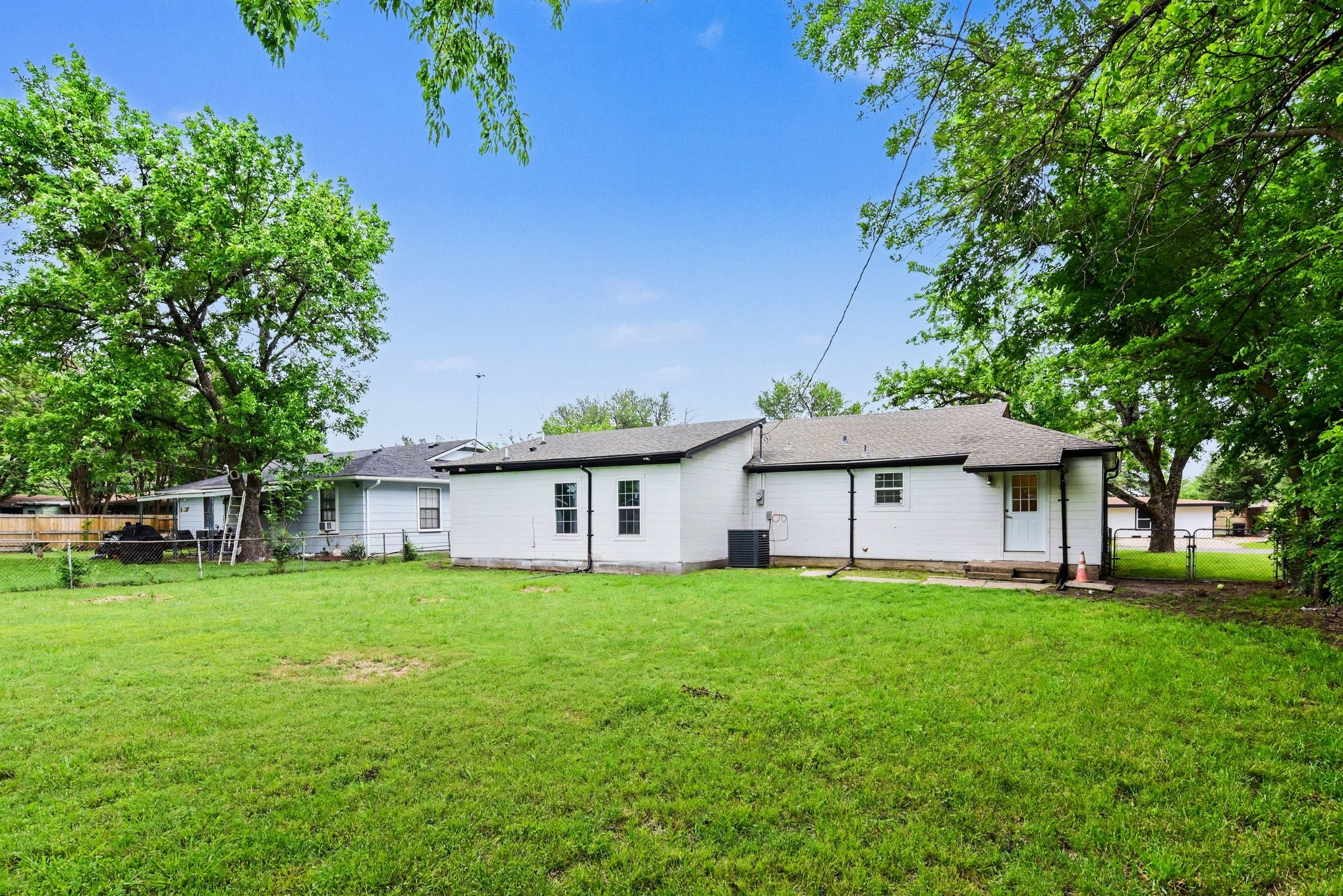 2610 Hillcrest Avenue Greenville TX 75402