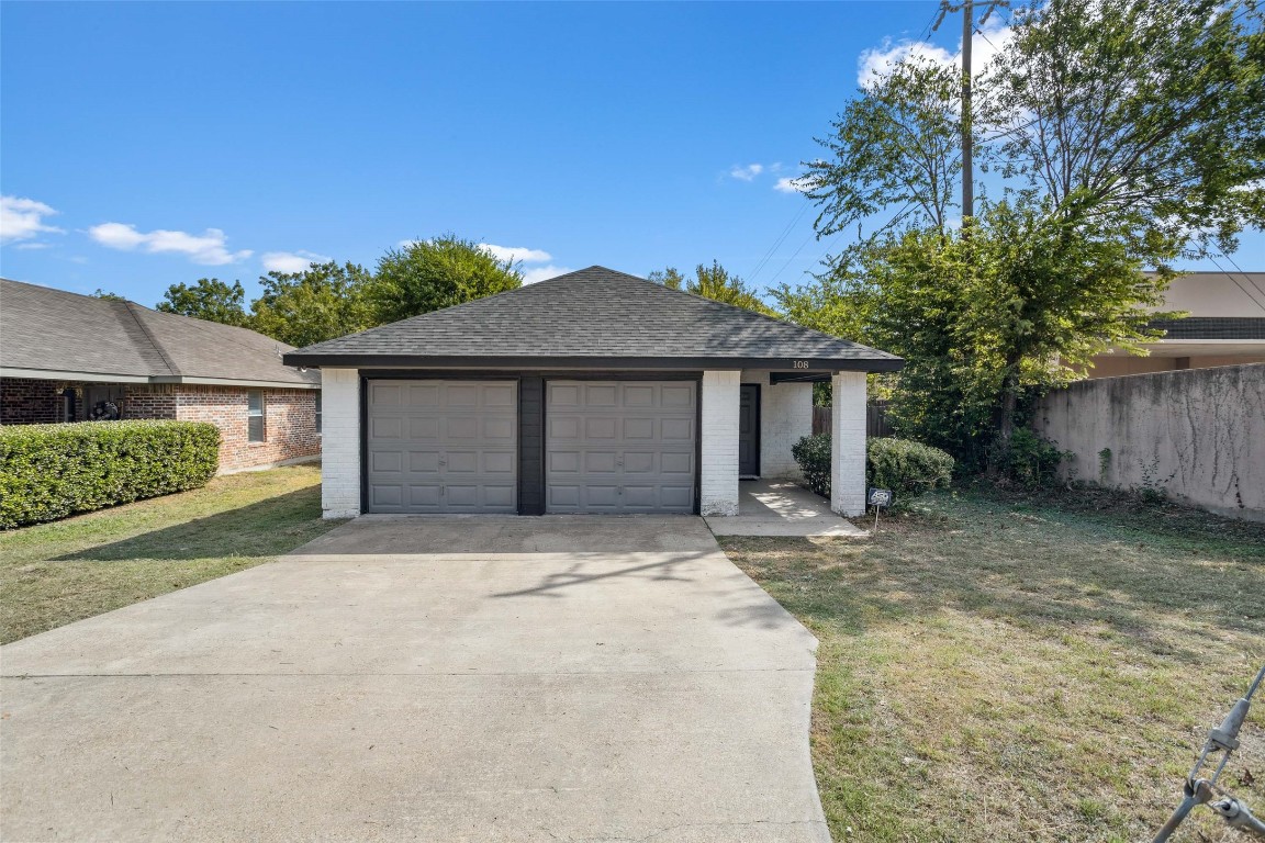 108 Alpine Drive Desoto TX 75115