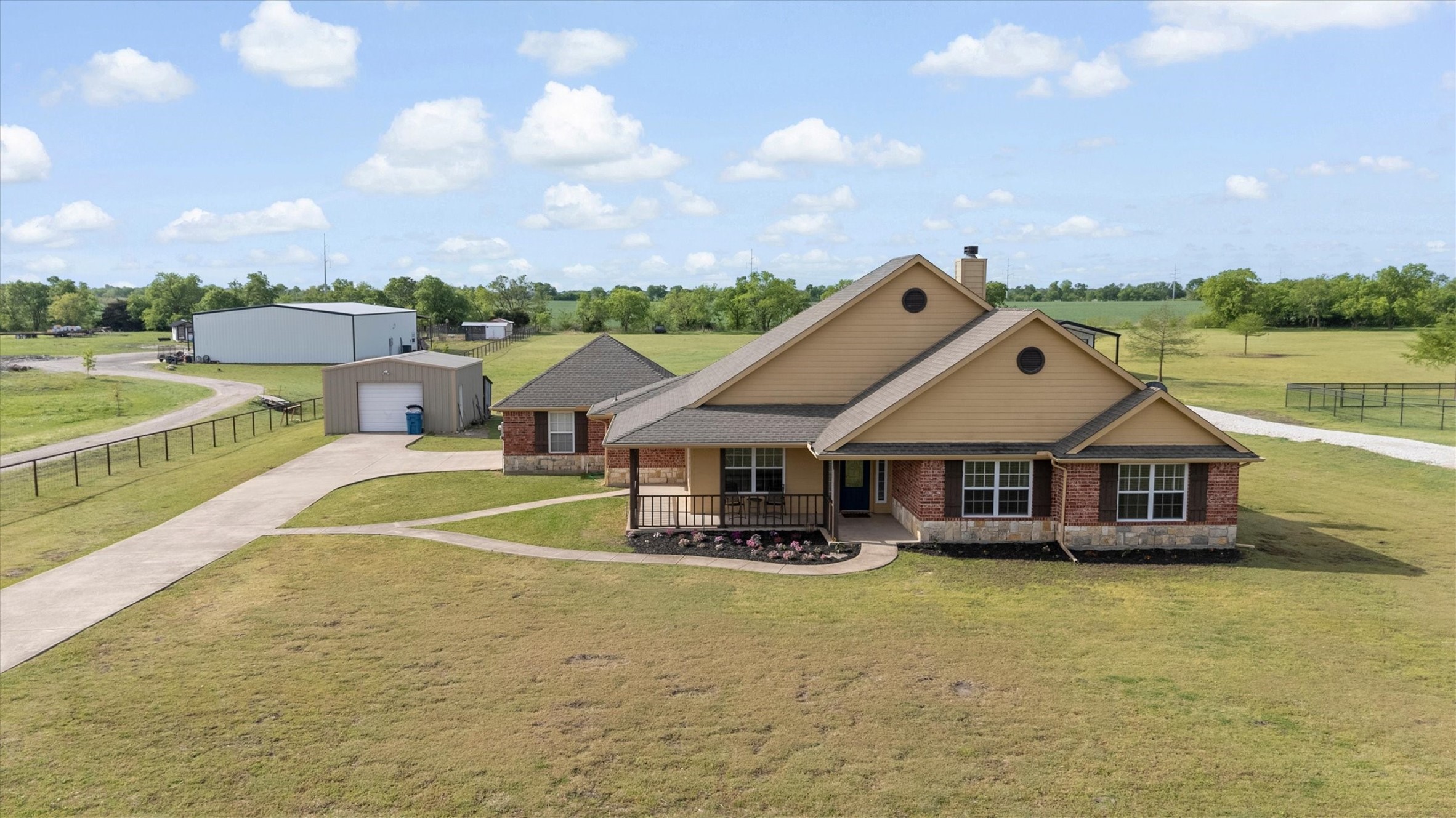 6215 Bridle Trail Caddo Mills TX 75135