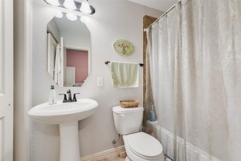 2723 Ponce De Leon Grand Prairie TX 75054