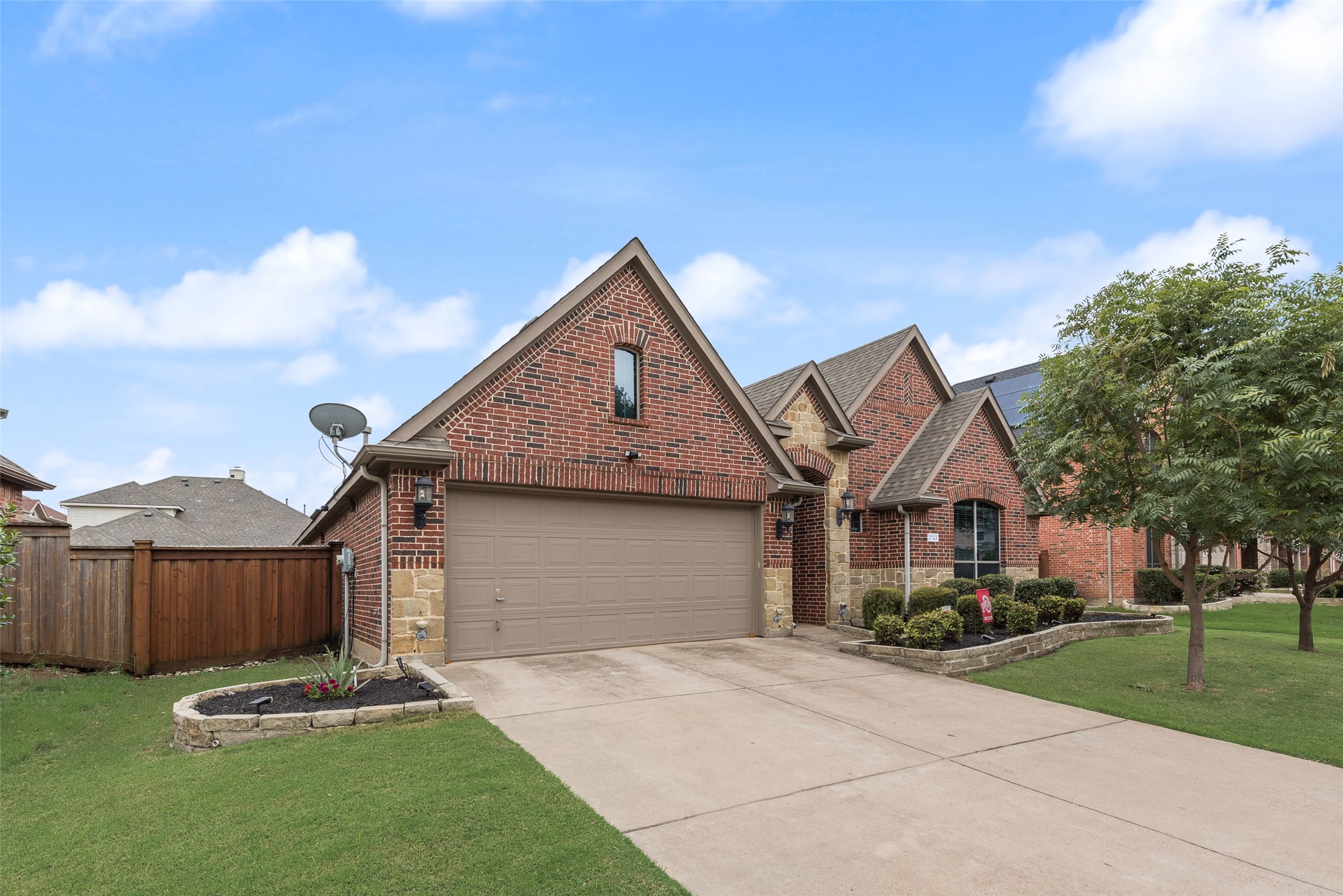 2723 Ponce De Leon Grand Prairie TX 75054