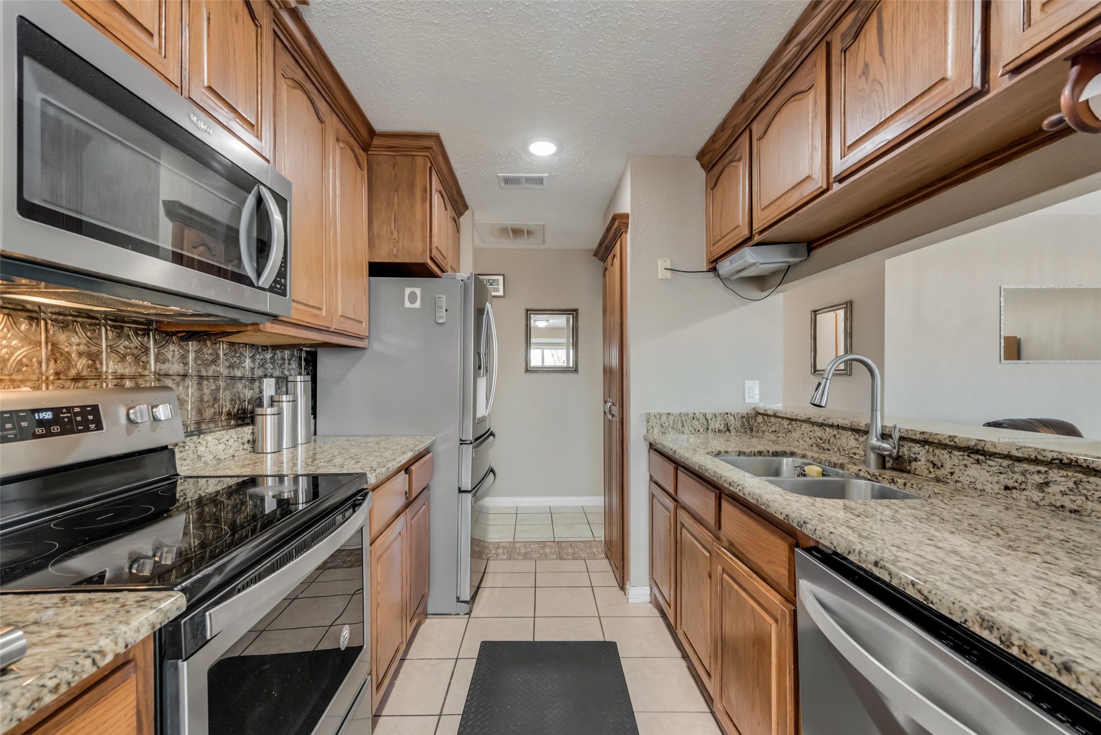 2101 High Bluff Drive Garland TX 75041