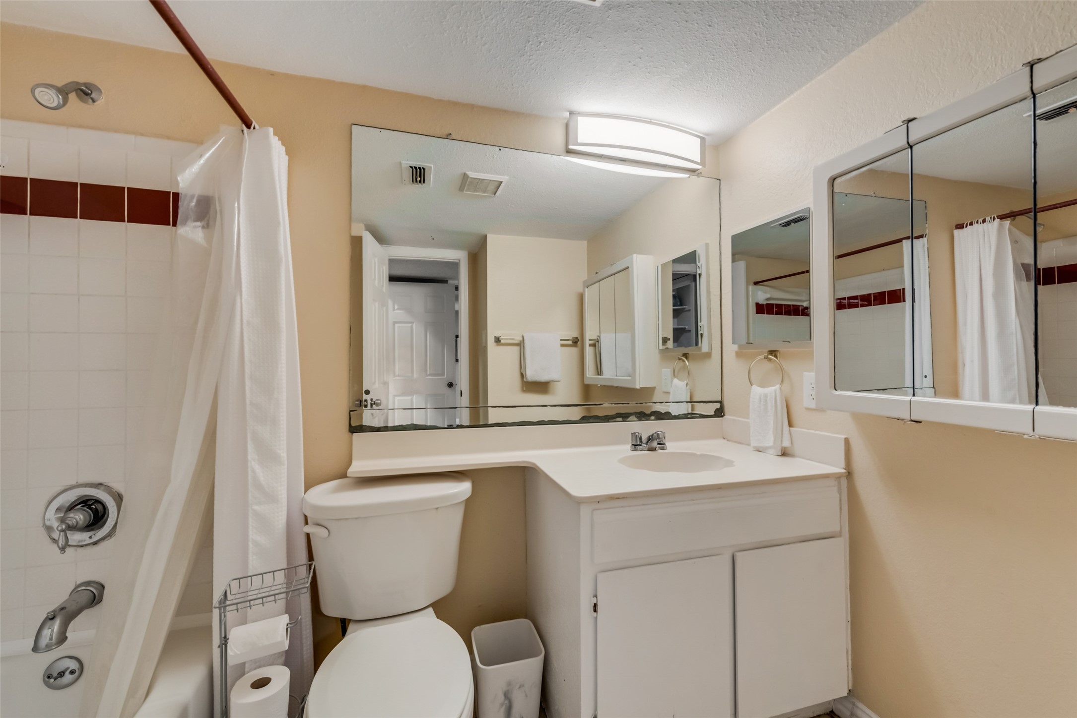 2101 High Bluff Drive Garland TX 75041