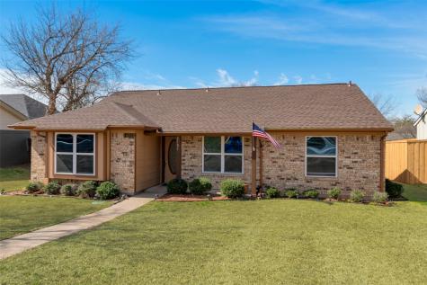 2101 High Bluff Drive Garland TX 75041