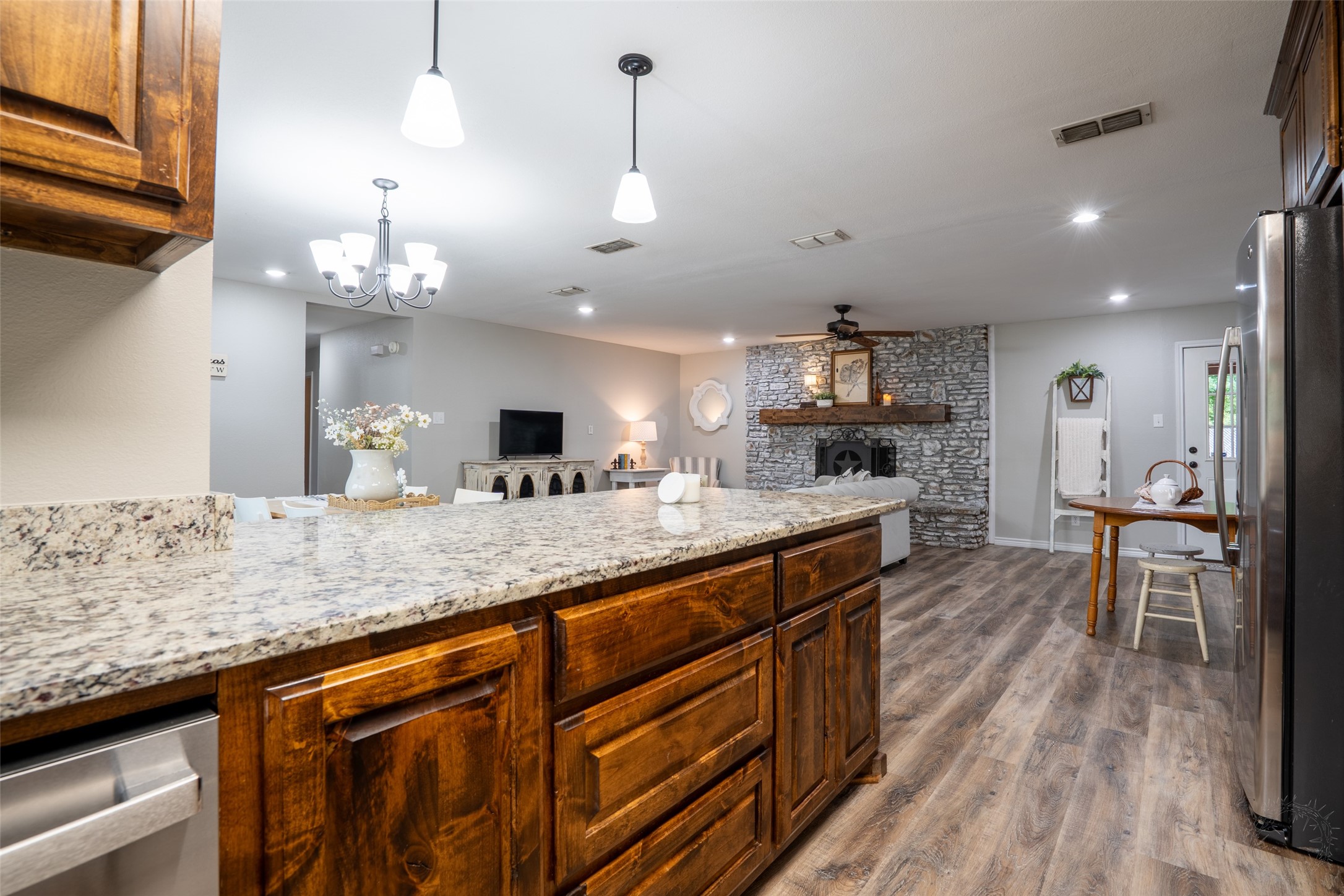 1560 Sheila Stephenville TX 76401