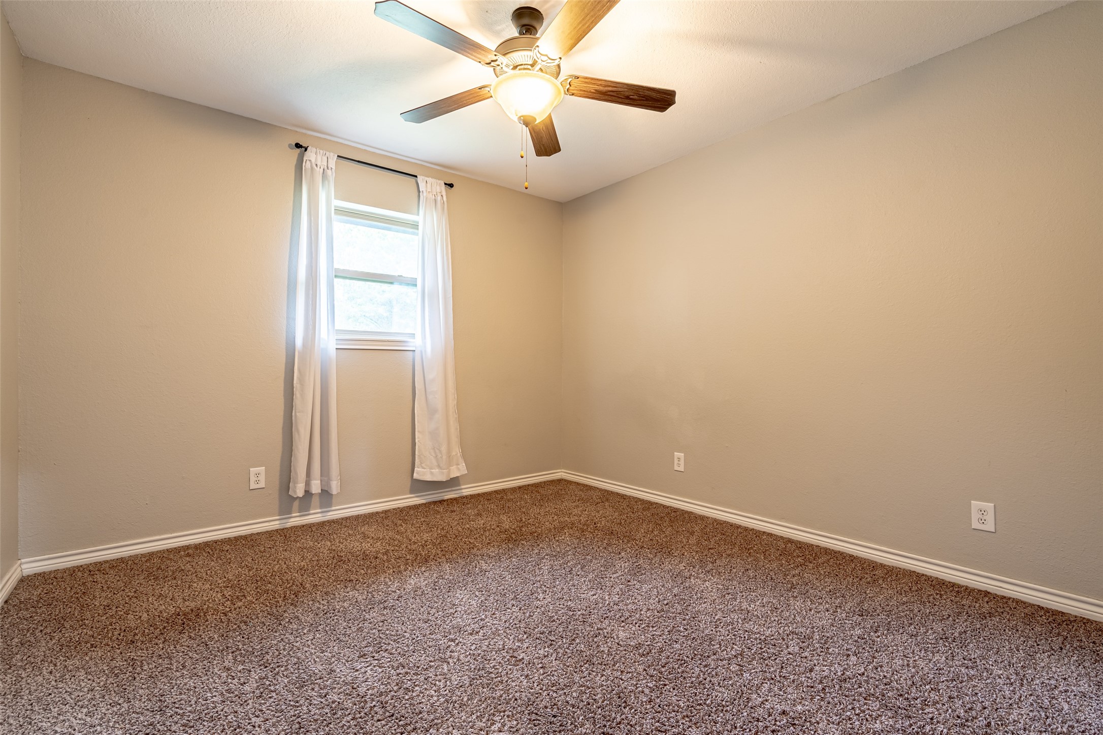 1560 Sheila Stephenville TX 76401