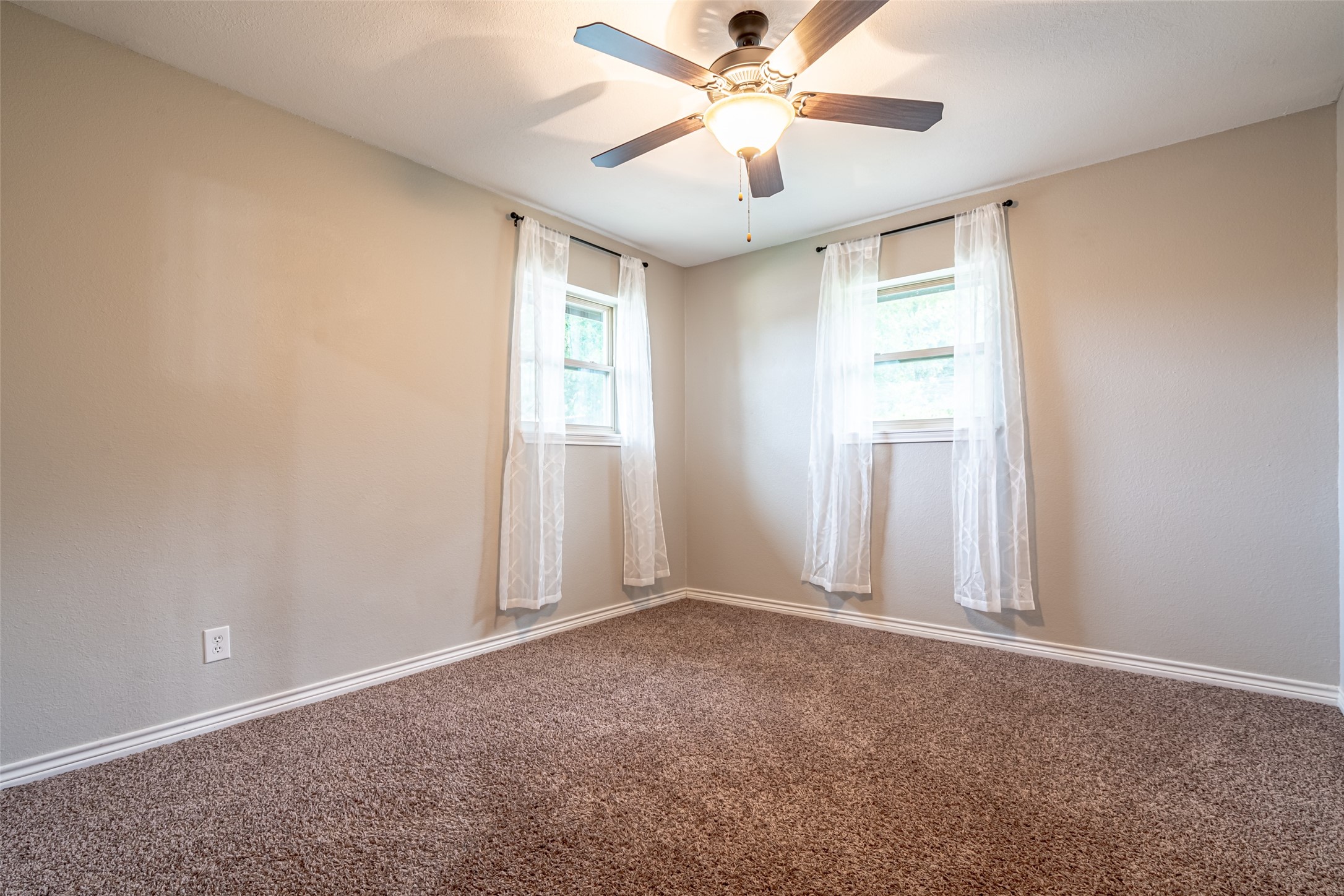 1560 Sheila Stephenville TX 76401