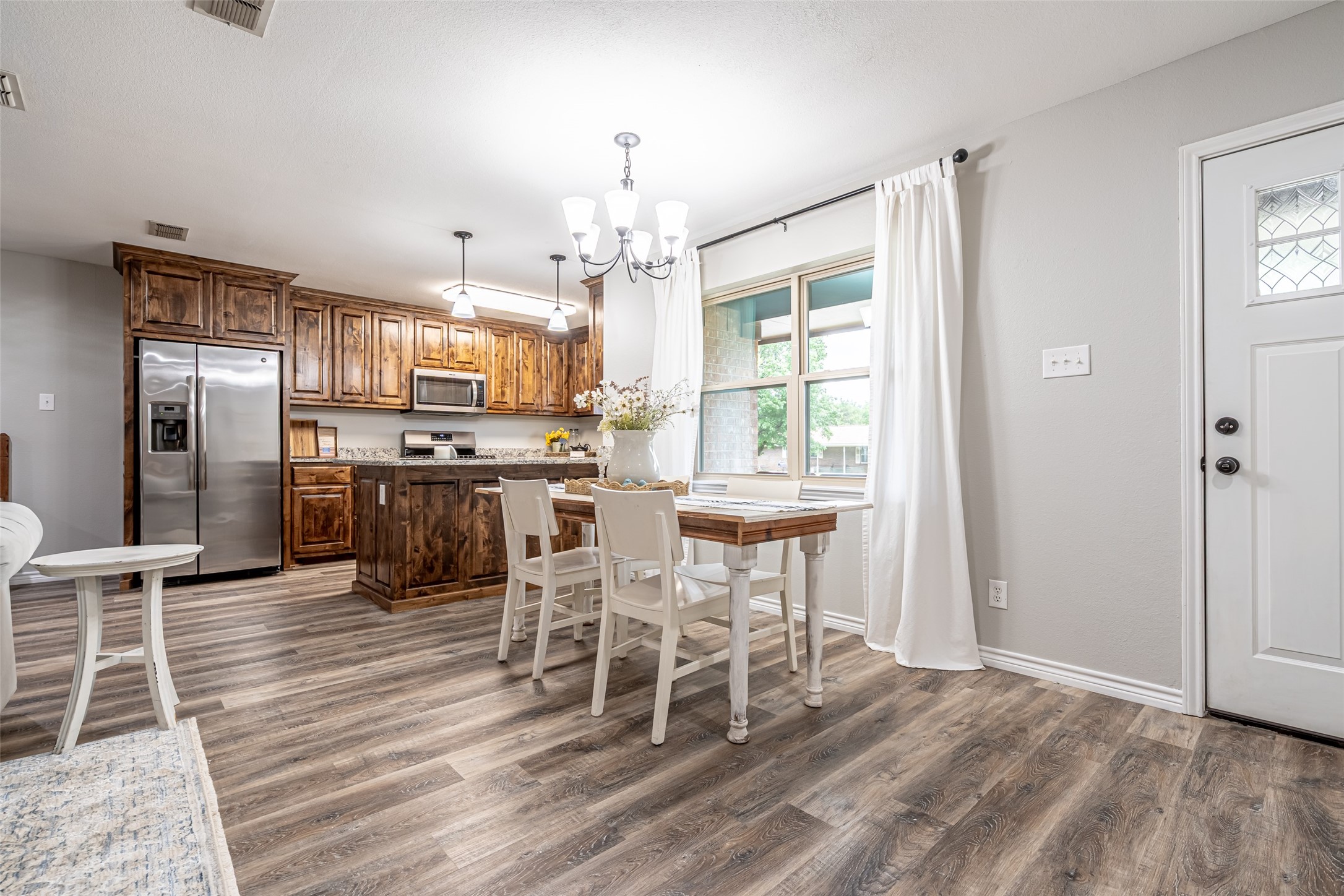 1560 Sheila Stephenville TX 76401