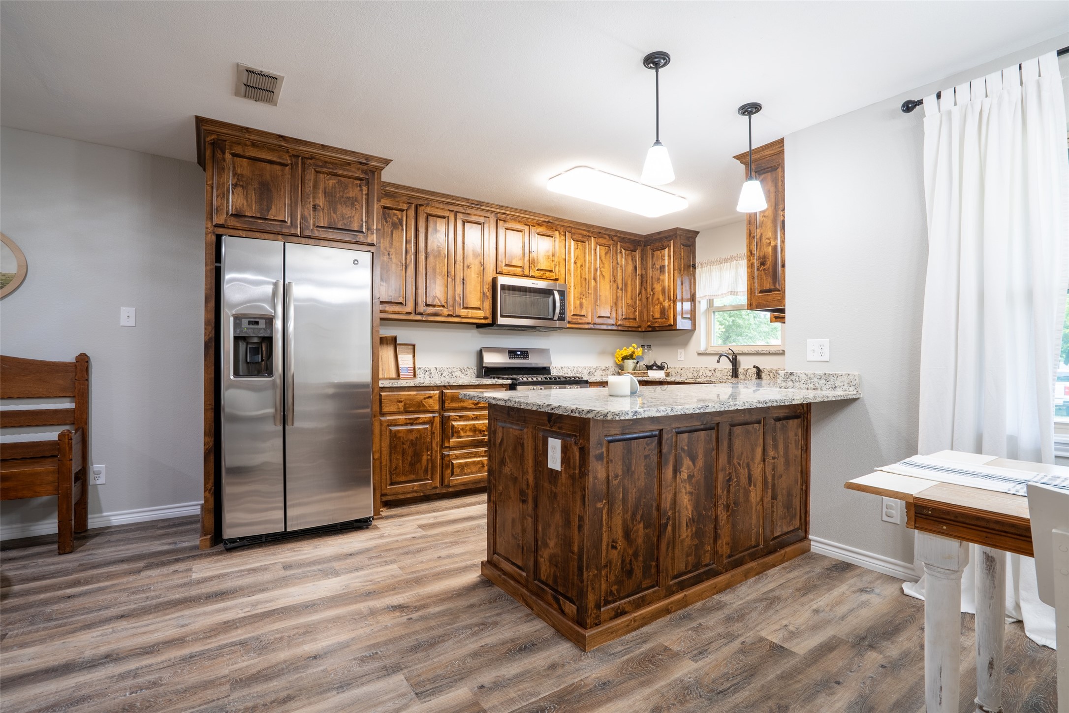 1560 Sheila Stephenville TX 76401