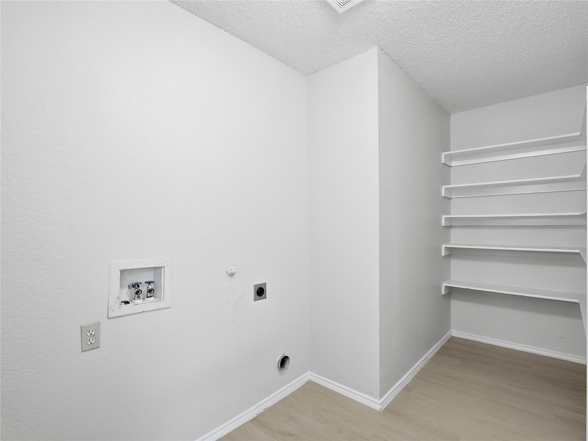 9307 Crimnson Court Dallas TX 75217