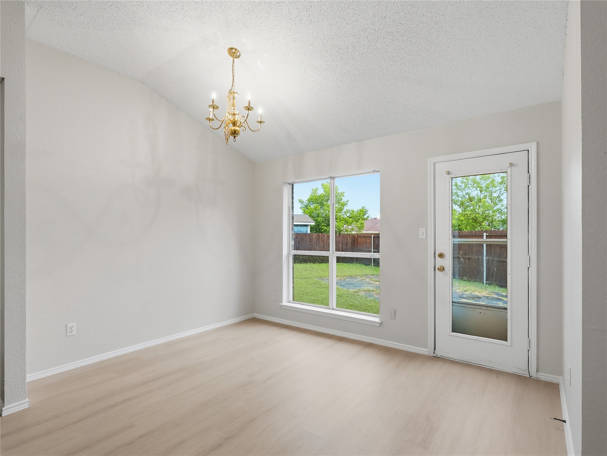 9307 Crimnson Court Dallas TX 75217
