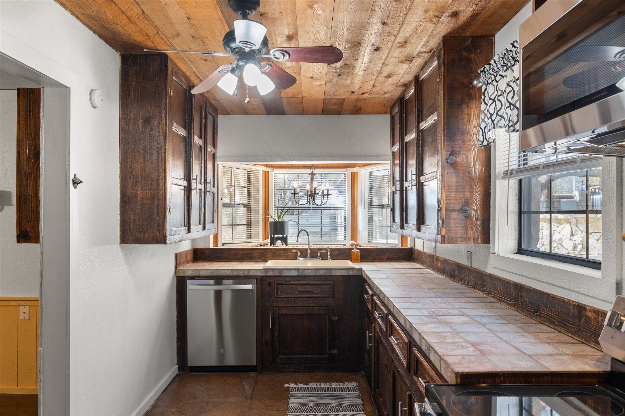 3625 Montego Boulevard Granbury TX 76049