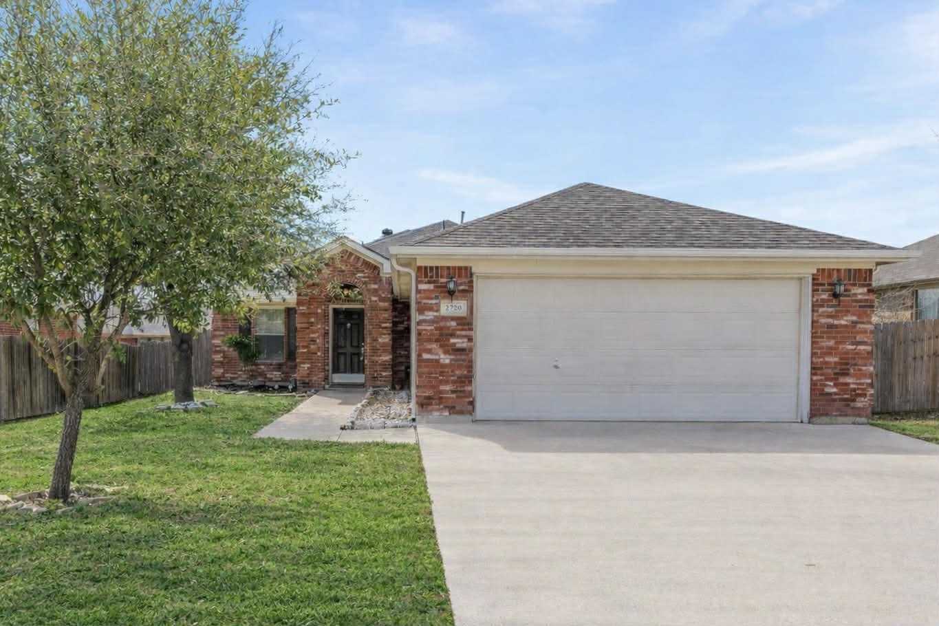 2720 Hilcroft Avenue Denton TX 76210